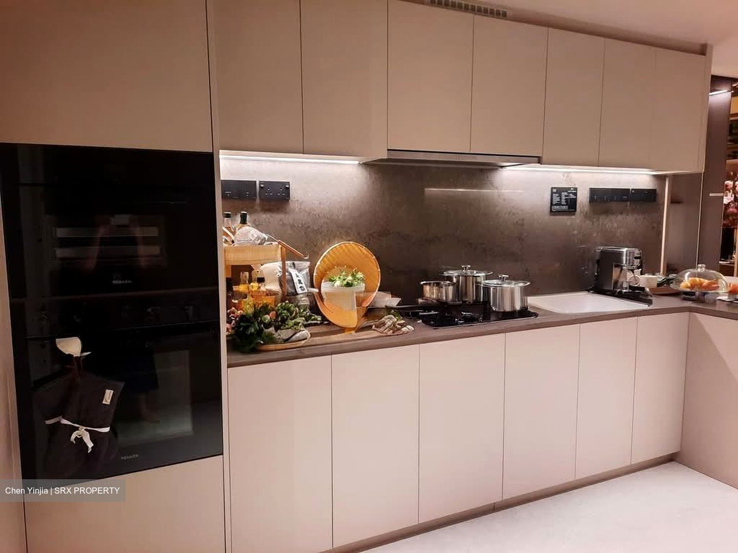UE Square (D9), Apartment #590568811